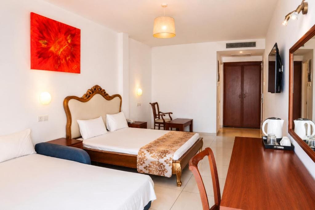 Superior Room with Inland View room - Image 2