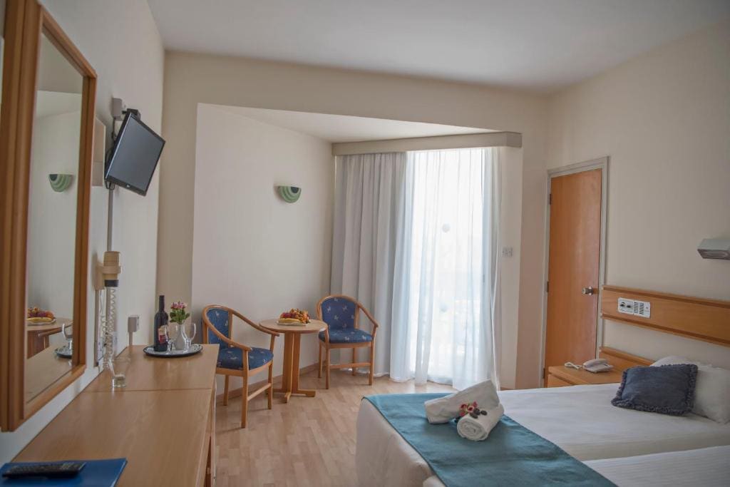 Standard Twin Room with Inland View room - Image 2