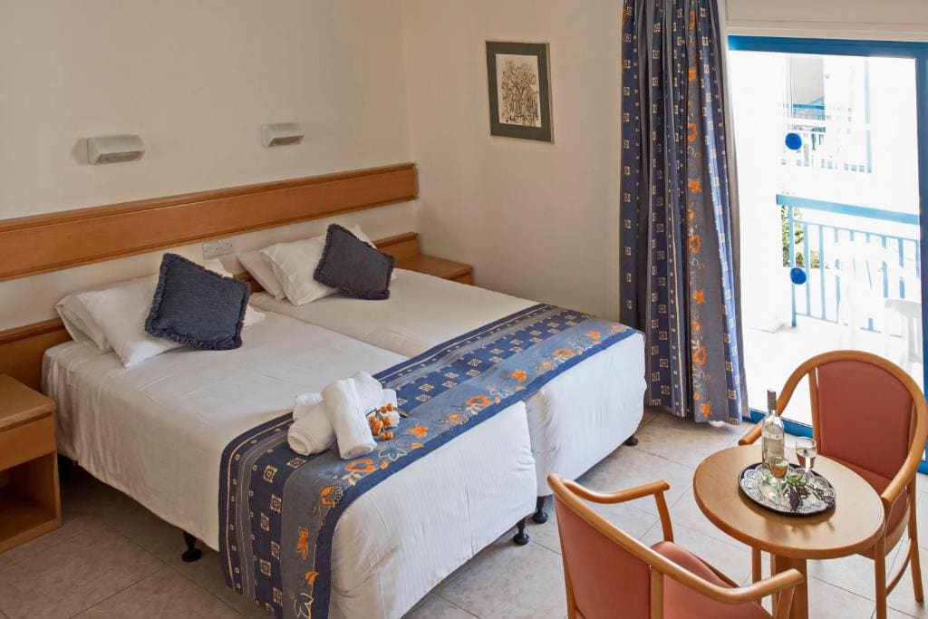 Superior Twin Room with Pool View room - Image 1