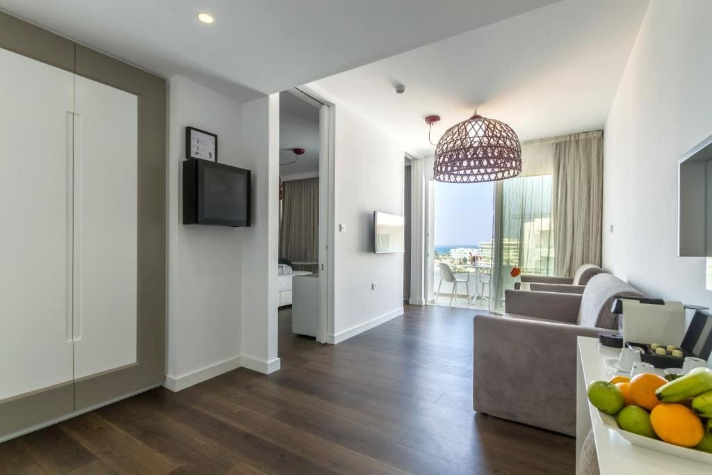 Executive Suite room - Image 2