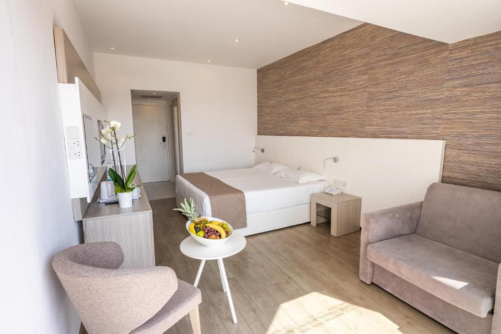 Standard Double Room room - Image 2