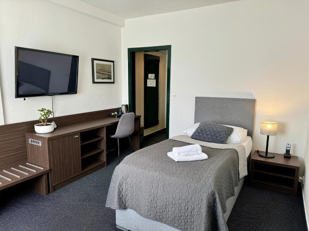 Superior Single Room room - Image 2