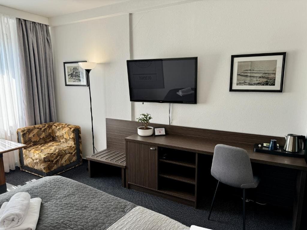 Superior Single Room room - Image 3