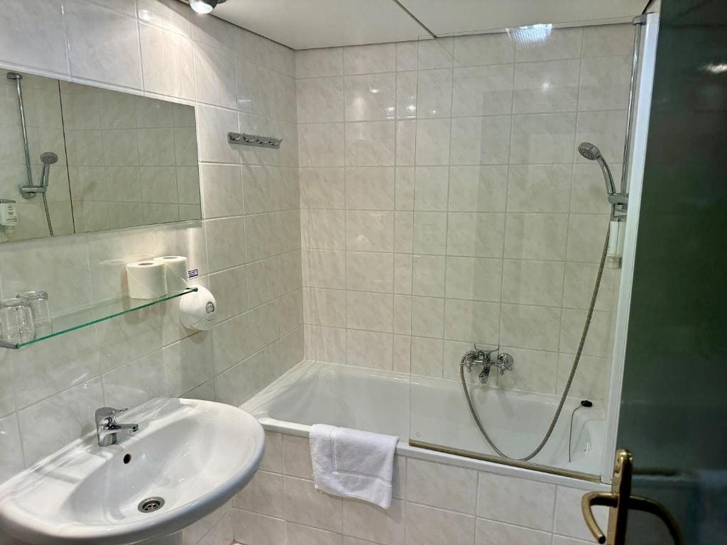 Suite room - Image 1