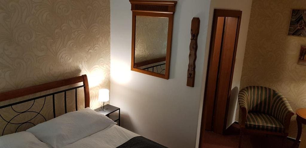 Three-Bedroom Apartment room - Image 2