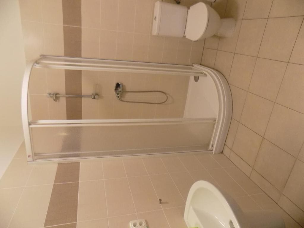 Double Room with Private Bathroom room - Image 3
