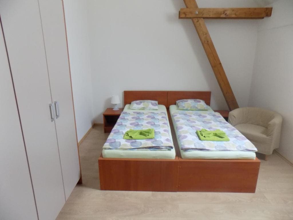 Twin Room with Bathroom room - Image 1