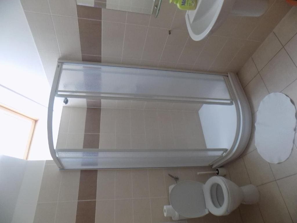 Twin Room with Shared Bathroom room - Image 3