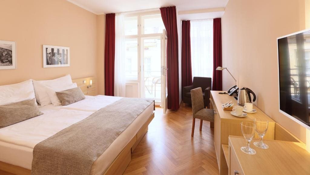 Deluxe Double or Twin Room with Balcony room - Image 1