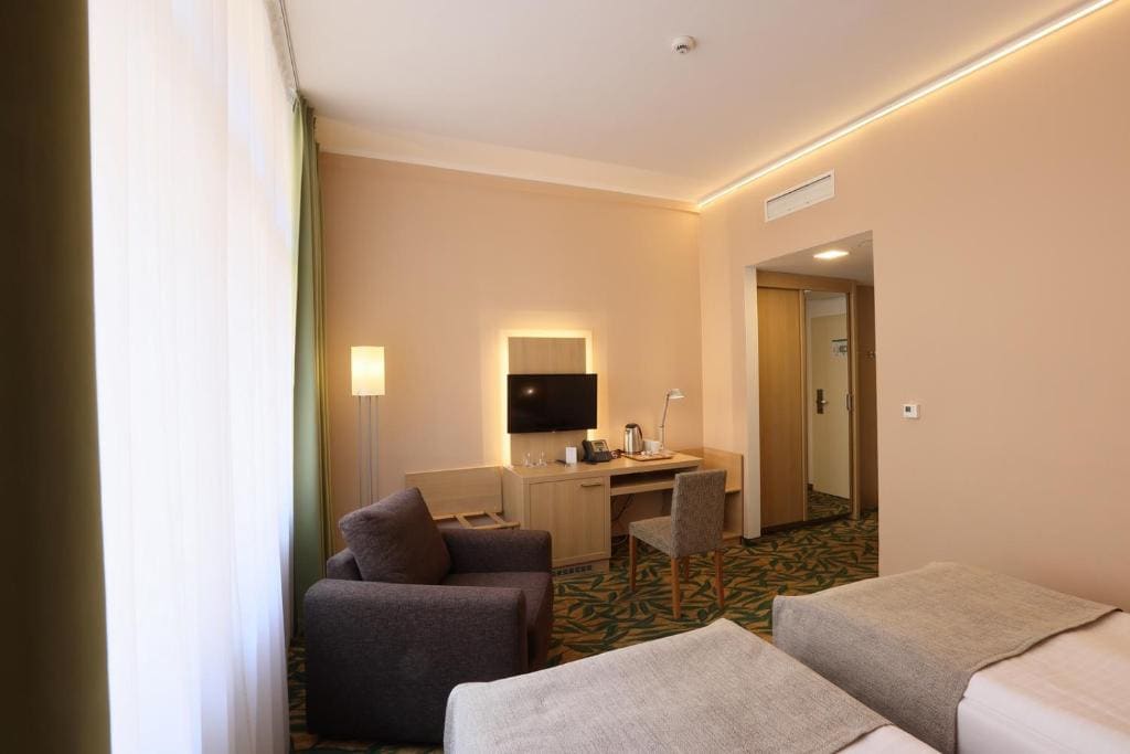 Standard Double or Twin Room room - Image 1