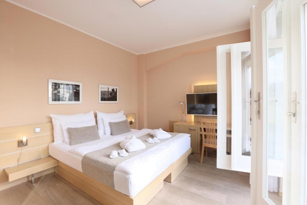 Superior Double or Twin Room with Terrace room - Image 1