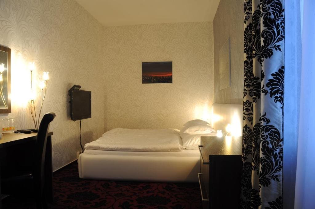 Double Room room - Image 2