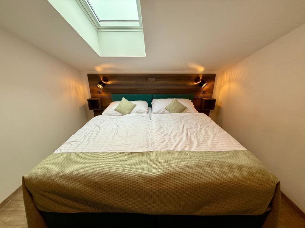 Three-Bedroom Suite room - Image 3