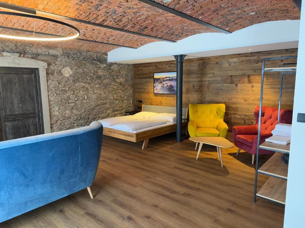Apartment room - Image 2