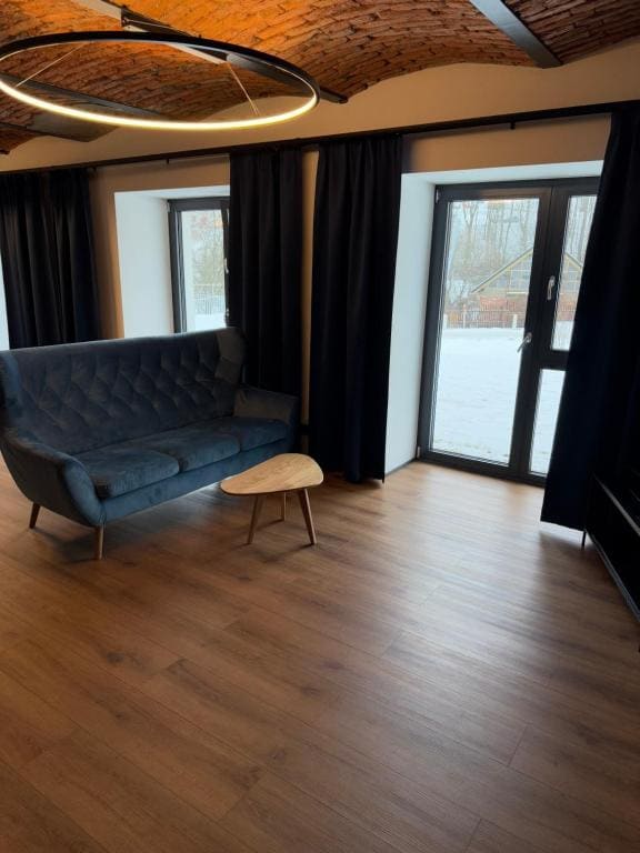 Apartment room - Image 1