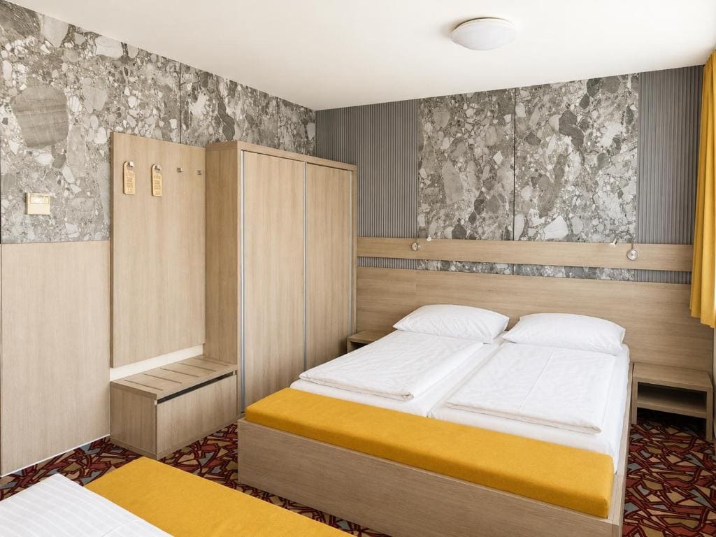 Quadruple Room room - Image 3