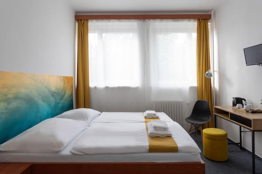 Standard Double or Twin Room room - Image 2