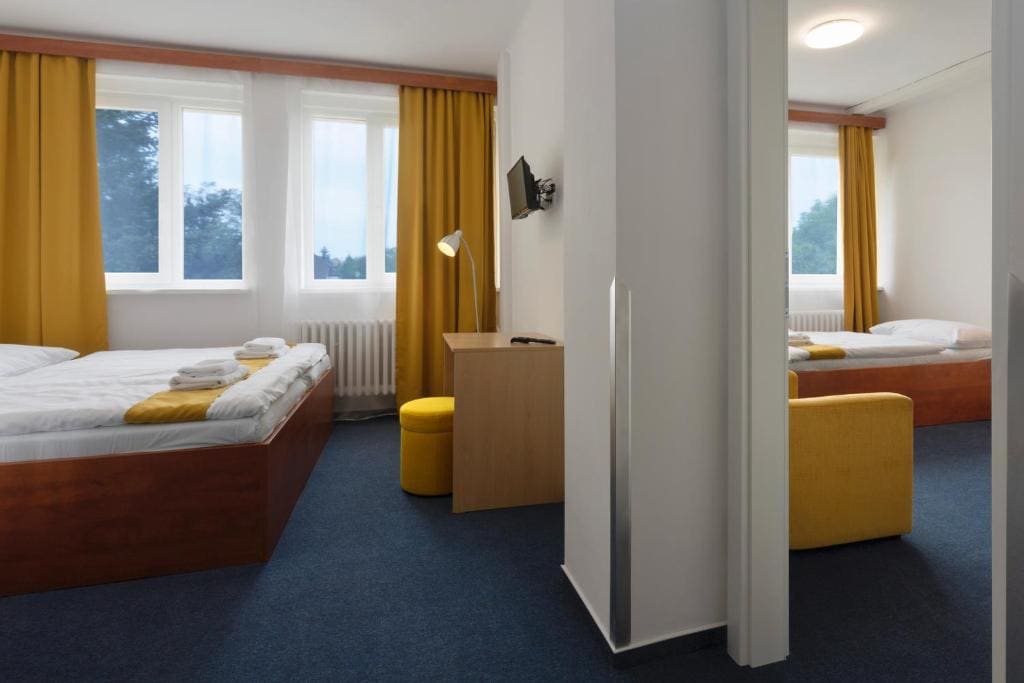 Quadruple Room with Private Bathroom room - Image 1