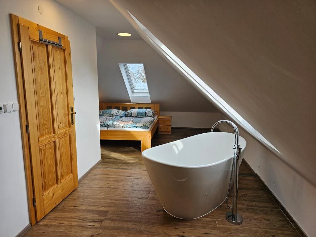 Suite room - Image 3