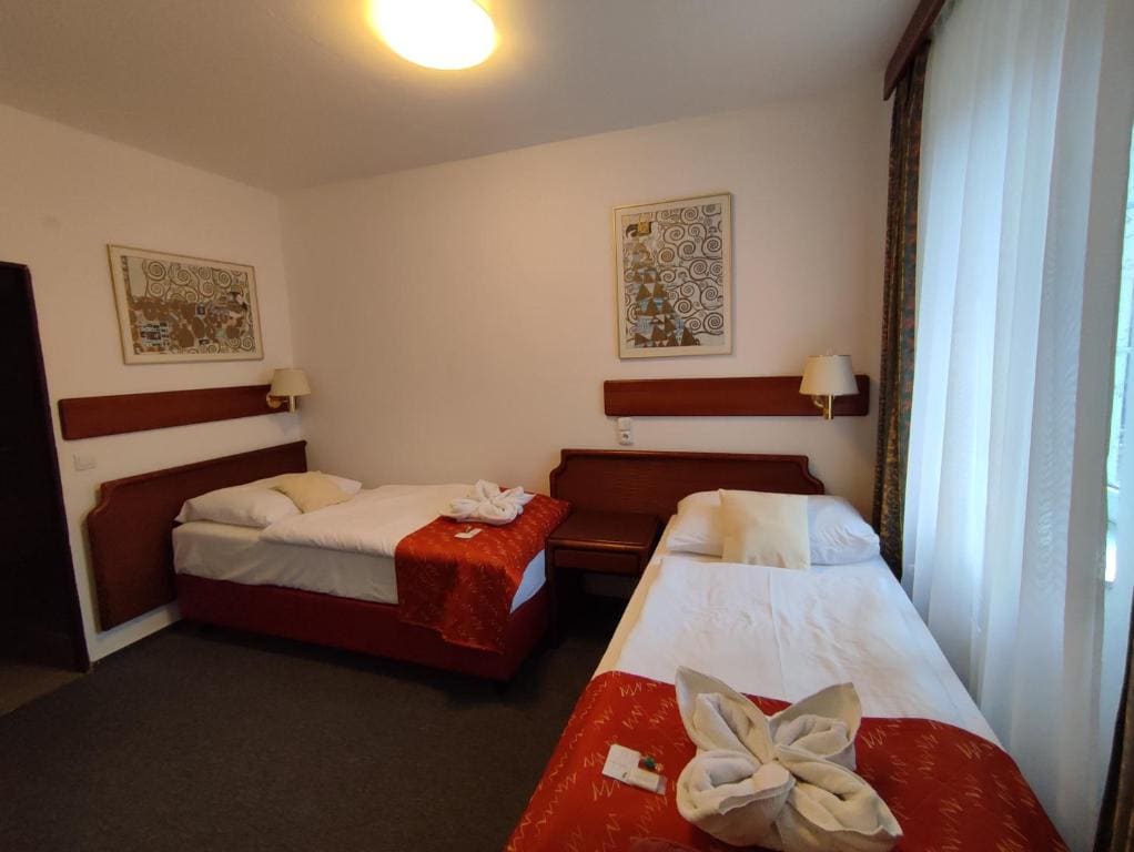 Double or Twin Room room - Image 2
