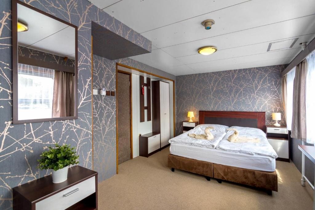 Quadruple Room room - Image 1