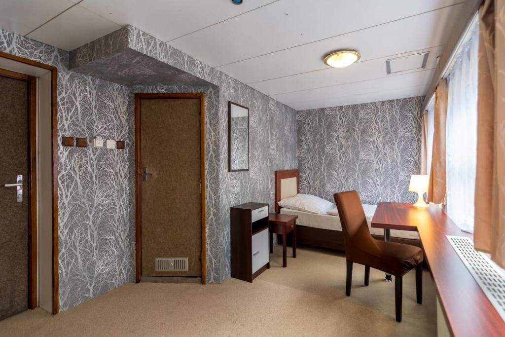 Standard Twin Room room - Image 1