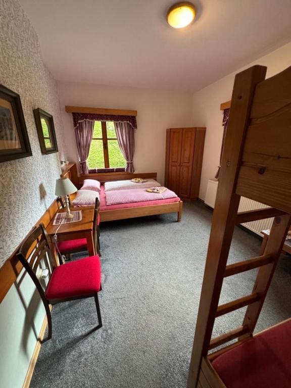 Quadruple Room room - Image 2