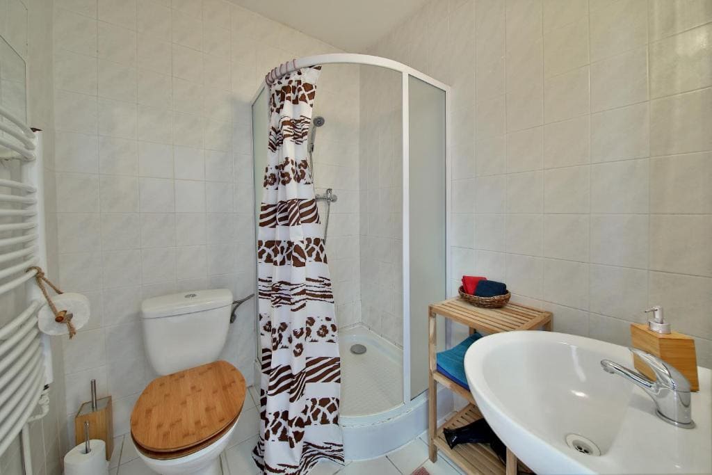 Double Room with Private Bathroom room - Image 2