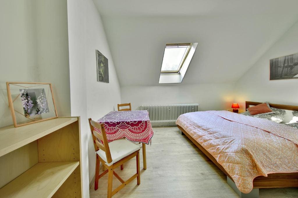 Double Room with Private Bathroom room - Image 3