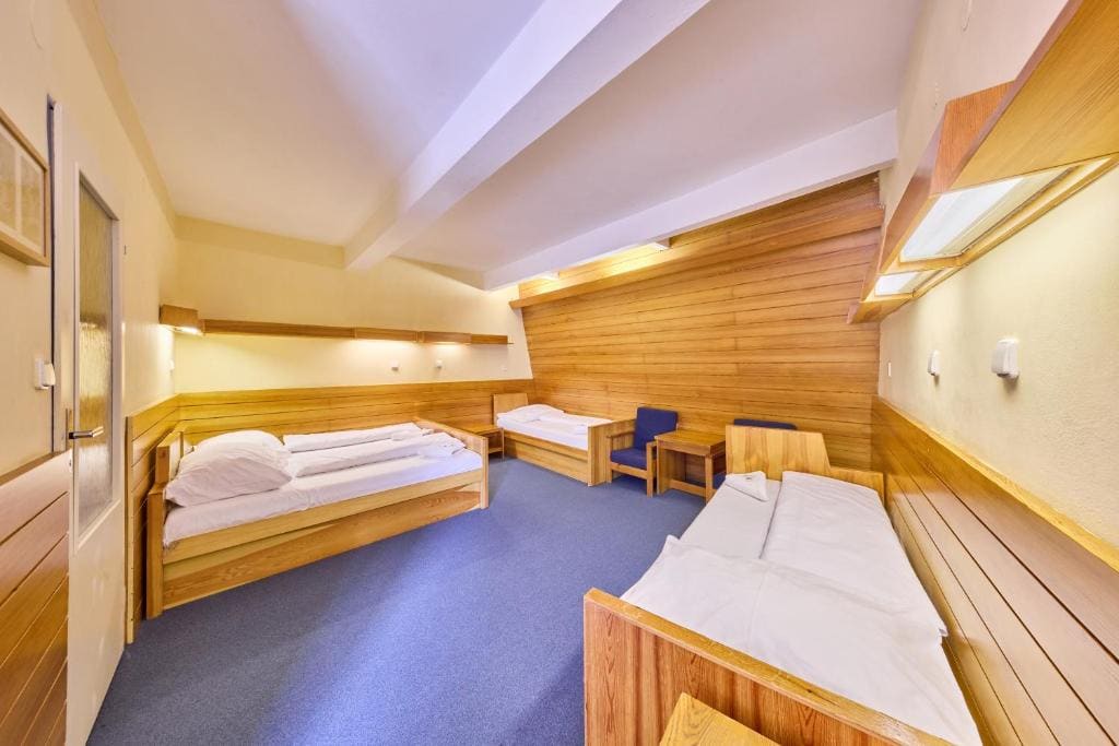 Quadruple Room room - Image 2