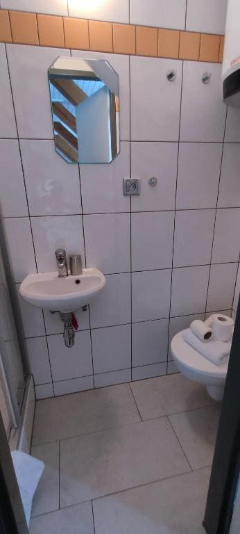 Triple Room with Bathroom room - Image 1
