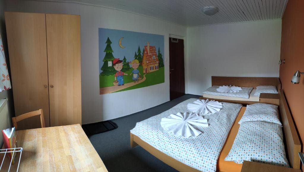 Triple Room with Private Bathroom room - Image 1