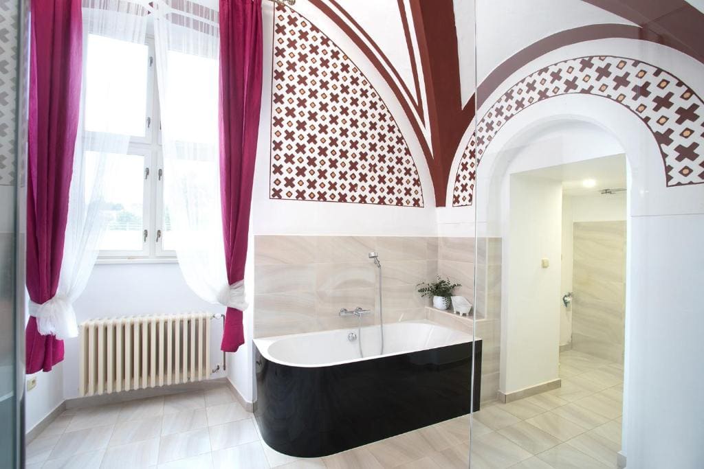 One-Bedroom Suite room - Image 1
