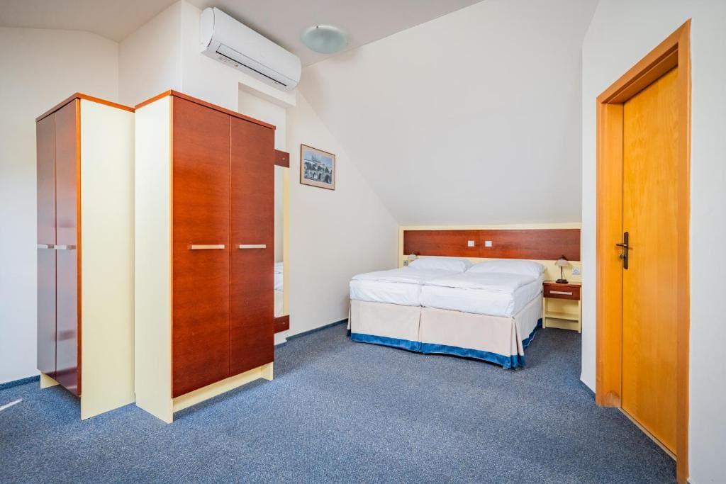 Quadruple Room room - Image 3