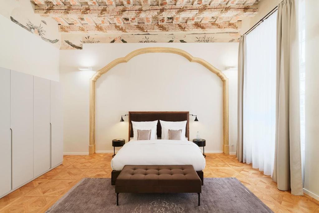 Deluxe Apartment room - Image 2