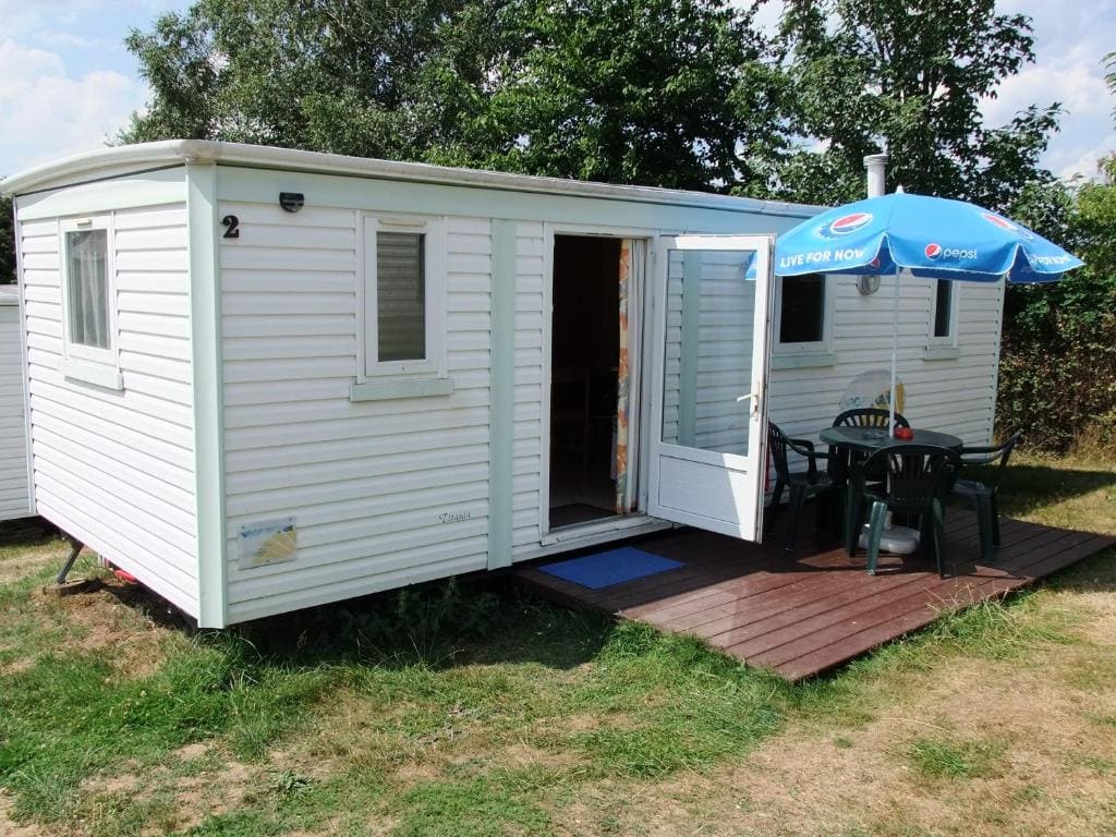 Mobile Home room - Image 1