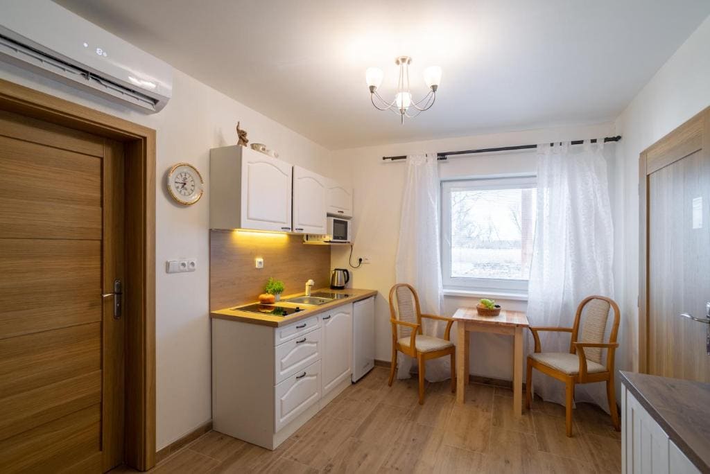 Studio room - Image 1