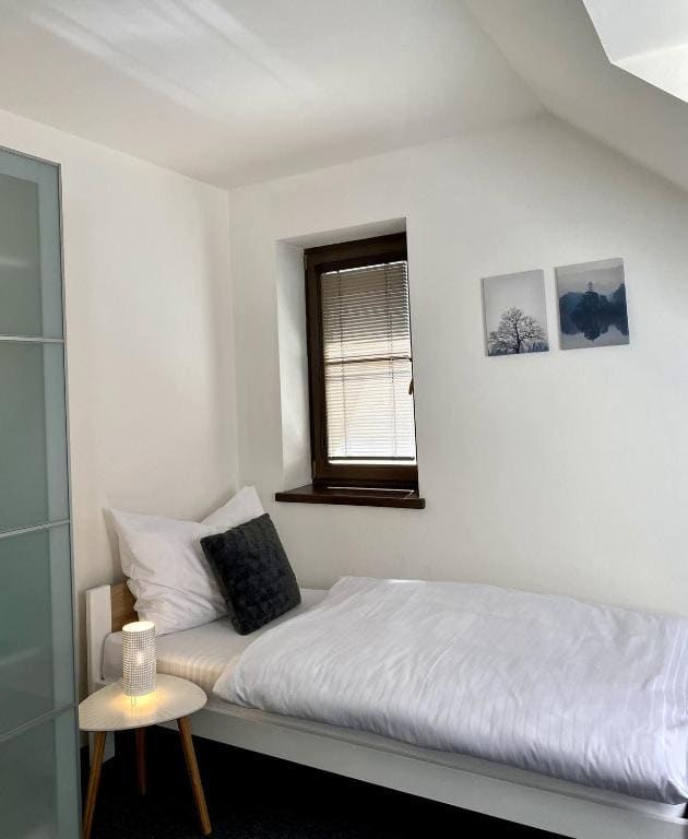 Apartment with Shower room - Image 3