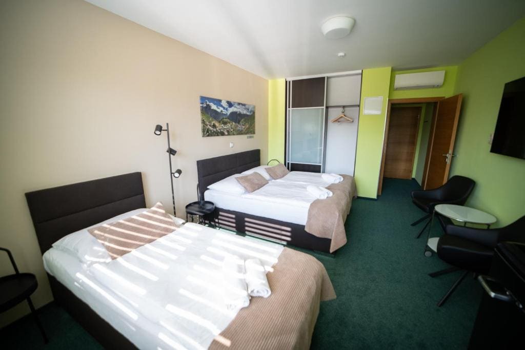 Apartment with Shower room - Image 1