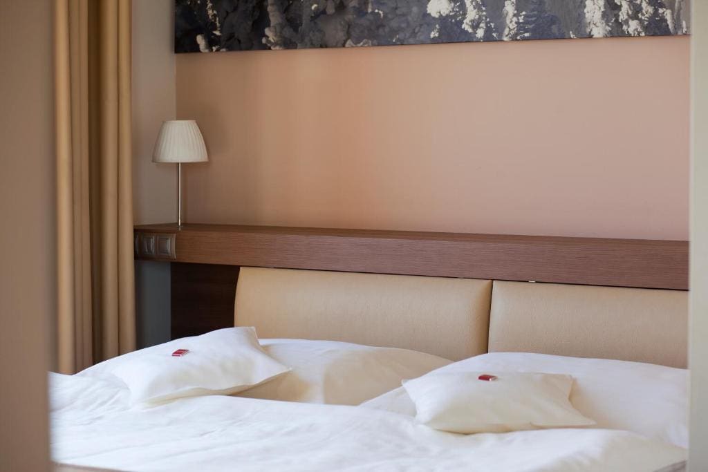 Double or Twin Room with Spa Access room - Image 1