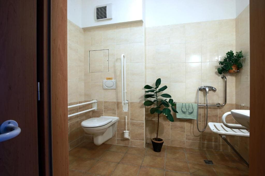 Double or Twin Room - Disability Access room - Image 1