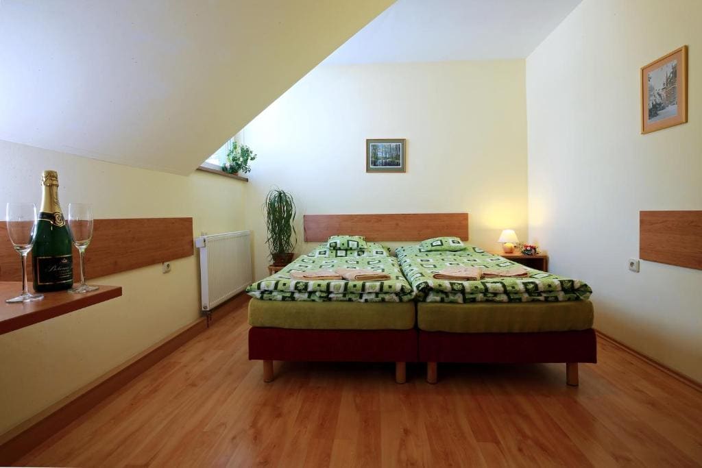 Double or Twin Room with Bathroom room - Image 3