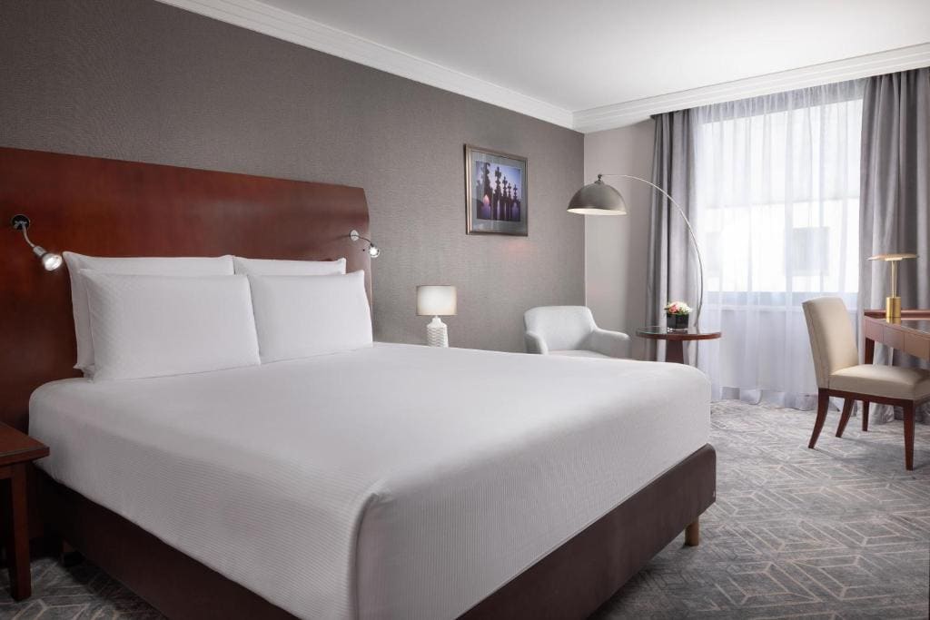 King Governor Suite room - Image 2