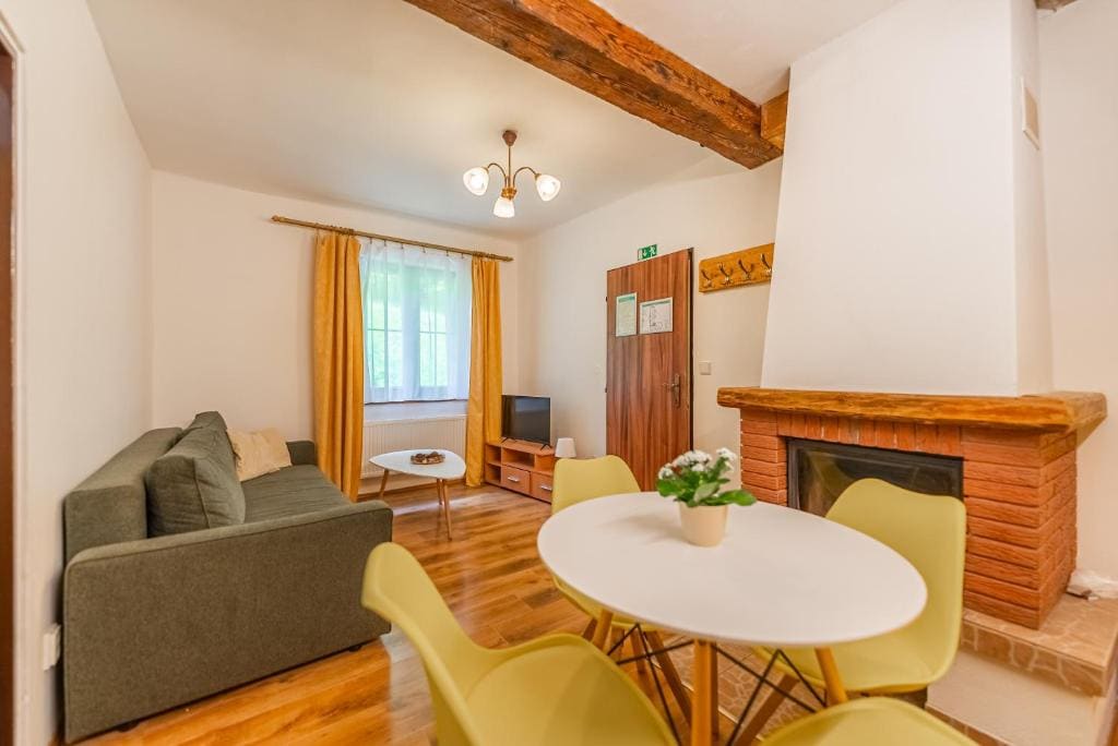 Apartment - Ground Floor room - Image 2