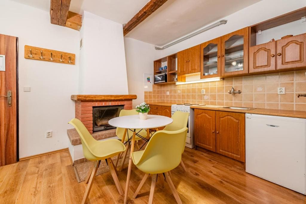 Apartment - Ground Floor room - Image 1