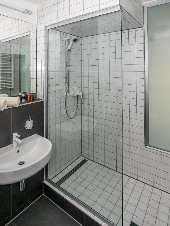 Standard Double Room room - Image 3