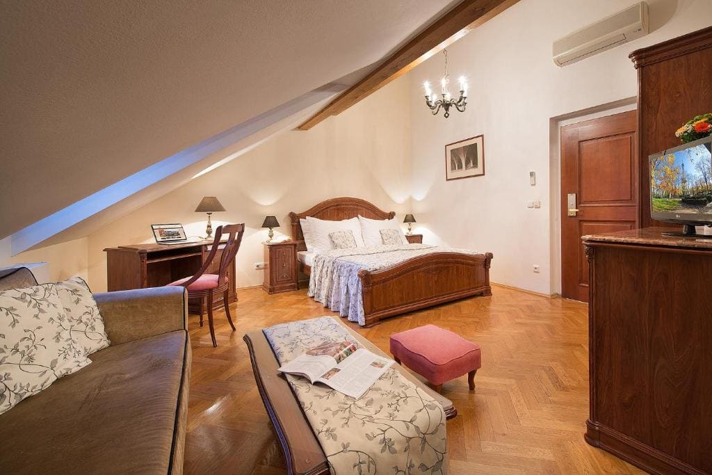 Standard Double or Twin Room room - Image 1