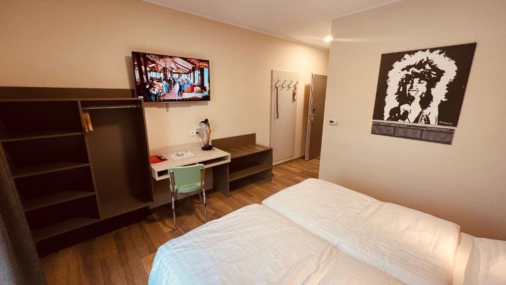 Double or Twin Room room - Image 2
