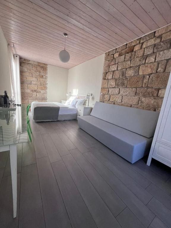Triple Room with Bath room - Image 3