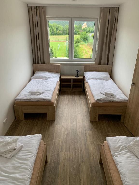Quadruple Room with Private Bathroom room - Image 3